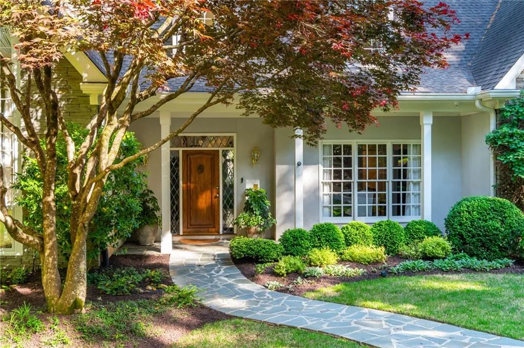 3 Powers Chase Circle, Atlanta, Georgia 30327, 5 Bedrooms Bedrooms, ,4 BathroomsBathrooms,Residential,For Sale,3 Powers Chase Circle,7756364
