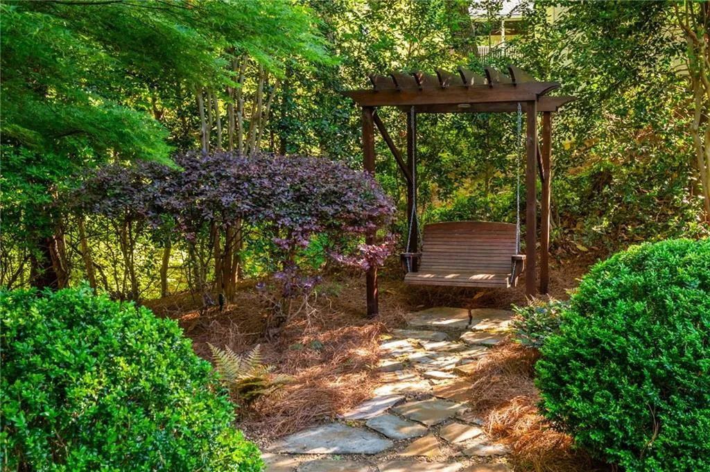 3 Powers Chase Circle, Atlanta, Georgia 30327, 5 Bedrooms Bedrooms, ,4 BathroomsBathrooms,Residential,For Sale,3 Powers Chase Circle,7756364