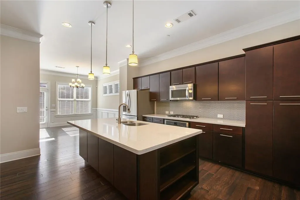 465 Alderwood Street, Sandy Springs, Georgia 30328, 3 Bedrooms Bedrooms, ,3 BathroomsBathrooms,Residential,Sold,465 Alderwood Street,6515609