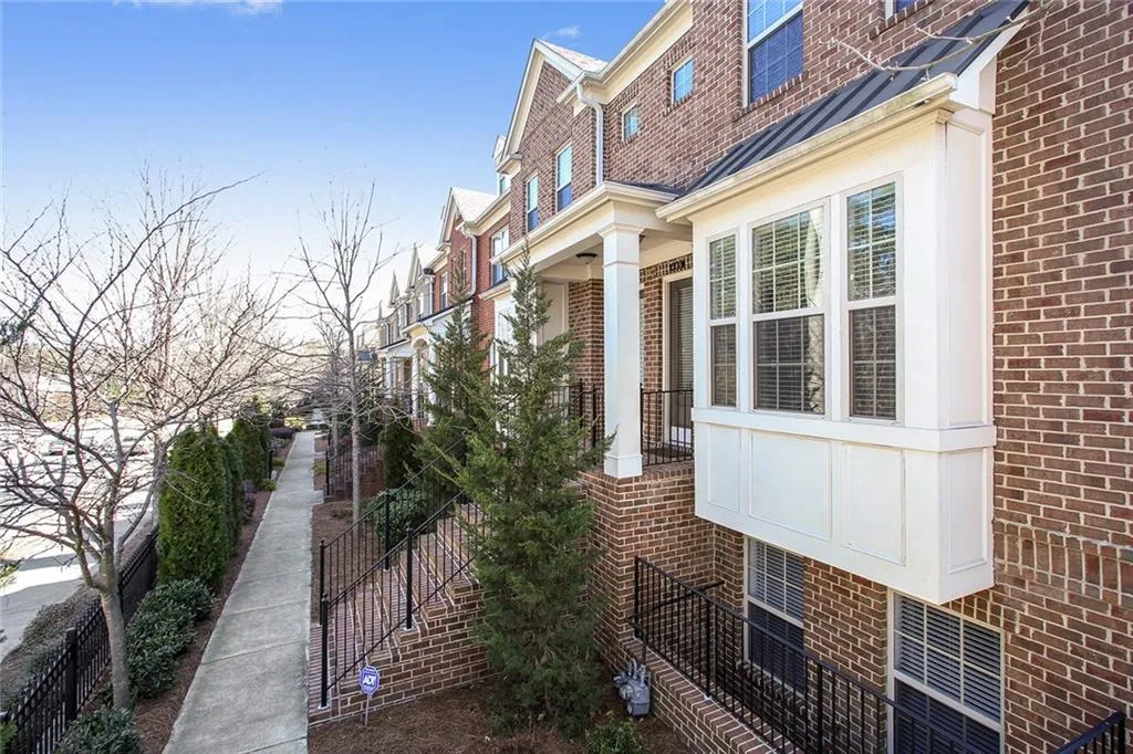 465 Alderwood Street, Sandy Springs, Georgia 30328, 3 Bedrooms Bedrooms, ,3 BathroomsBathrooms,Residential,Sold,465 Alderwood Street,6515609