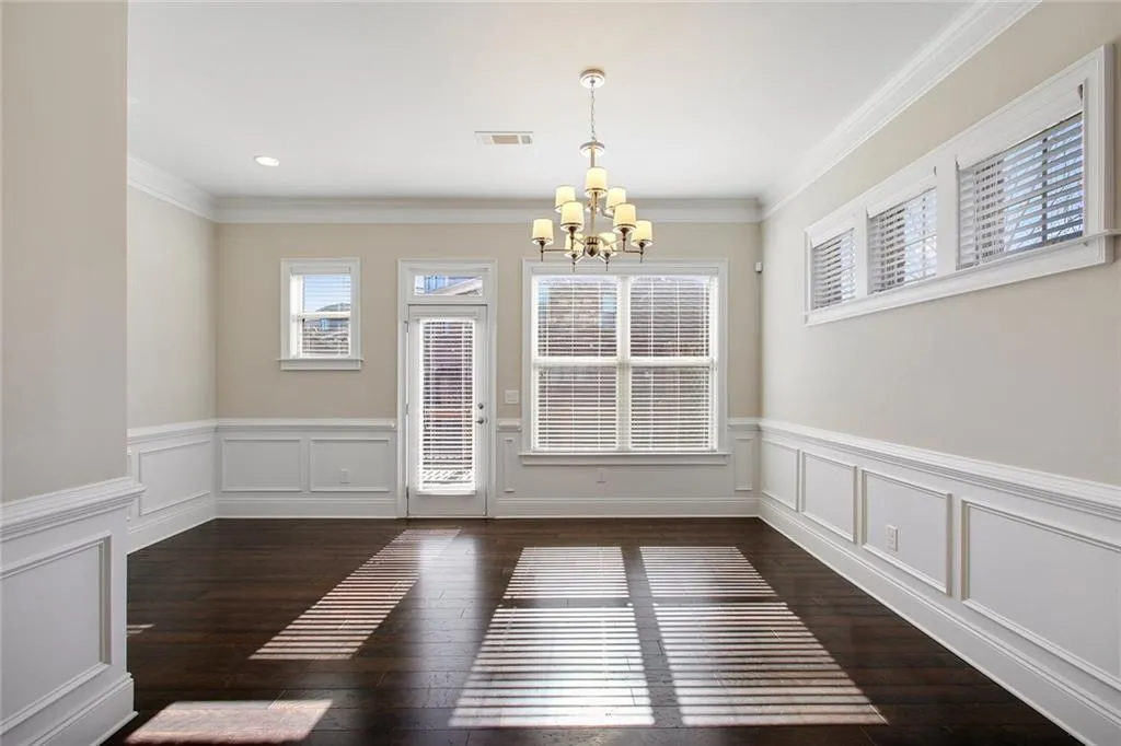 465 Alderwood Street, Sandy Springs, Georgia 30328, 3 Bedrooms Bedrooms, ,3 BathroomsBathrooms,Residential,Sold,465 Alderwood Street,6515609