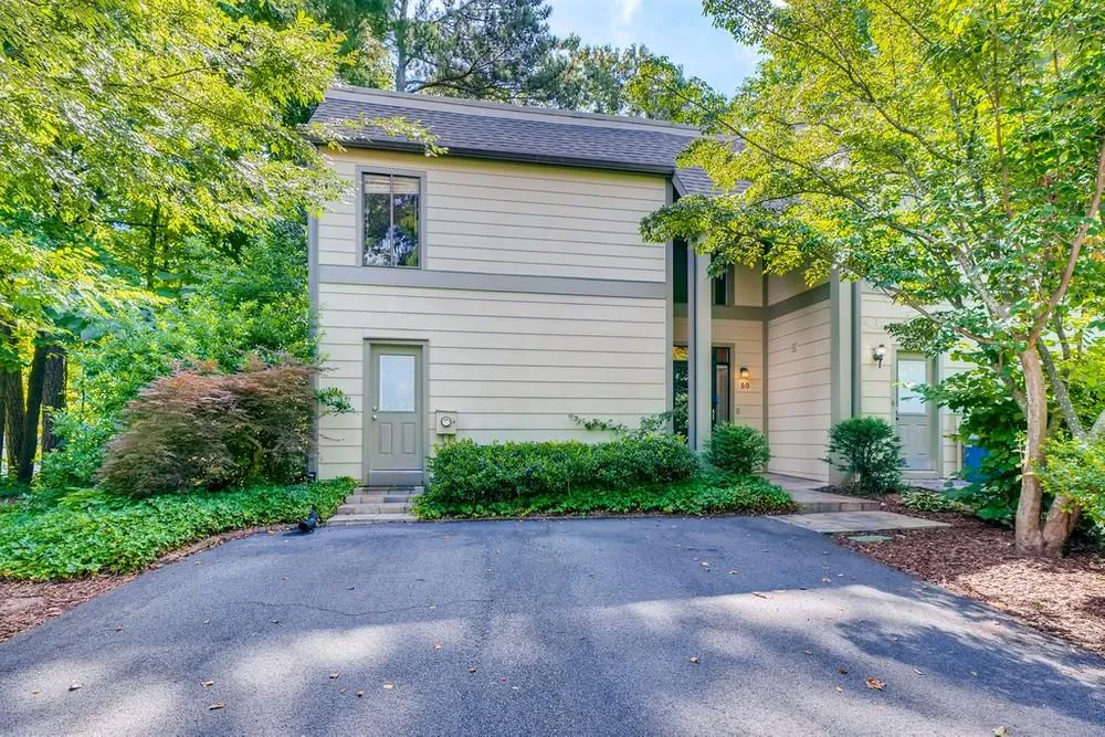 50 Forrest Place, Sandy Springs, Georgia 30328, 3 Bedrooms Bedrooms, ,3 BathroomsBathrooms,Residential,Sold,50 Forrest Place,6909512