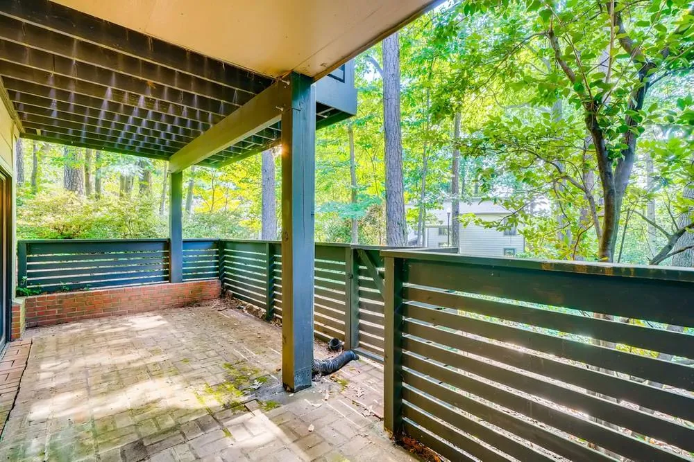 50 Forrest Place, Sandy Springs, Georgia 30328, 3 Bedrooms Bedrooms, ,3 BathroomsBathrooms,Residential,Sold,50 Forrest Place,6909512