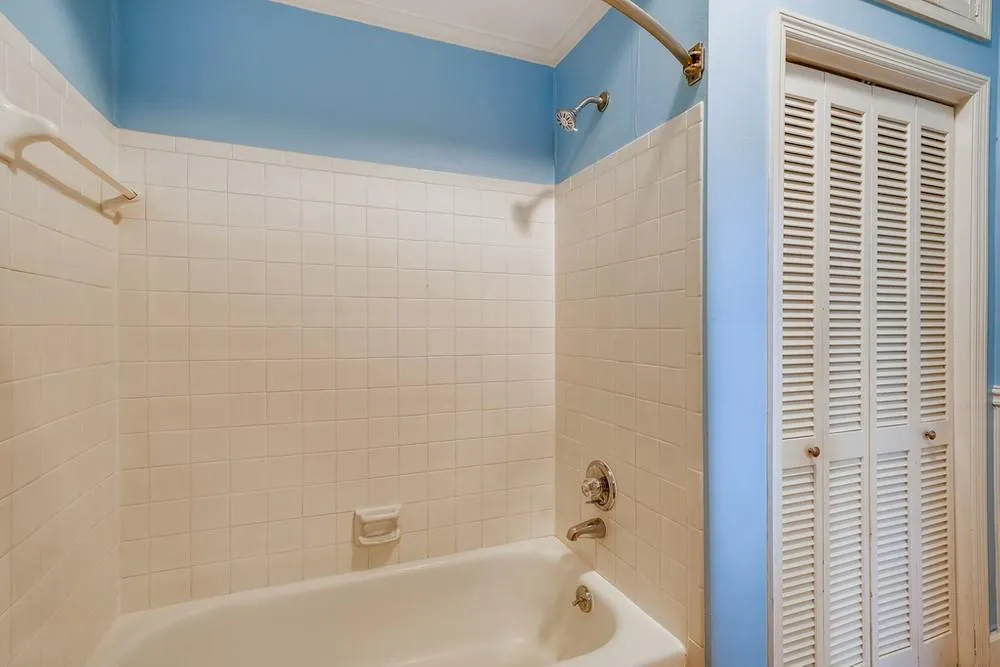 50 Forrest Place, Sandy Springs, Georgia 30328, 3 Bedrooms Bedrooms, ,3 BathroomsBathrooms,Residential,Sold,50 Forrest Place,6909512