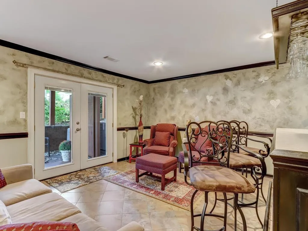 4 Basswood Circle, Atlanta, Georgia 30328, 3 Bedrooms Bedrooms, ,2 BathroomsBathrooms,Residential,Sold,4 Basswood Circle,6956396