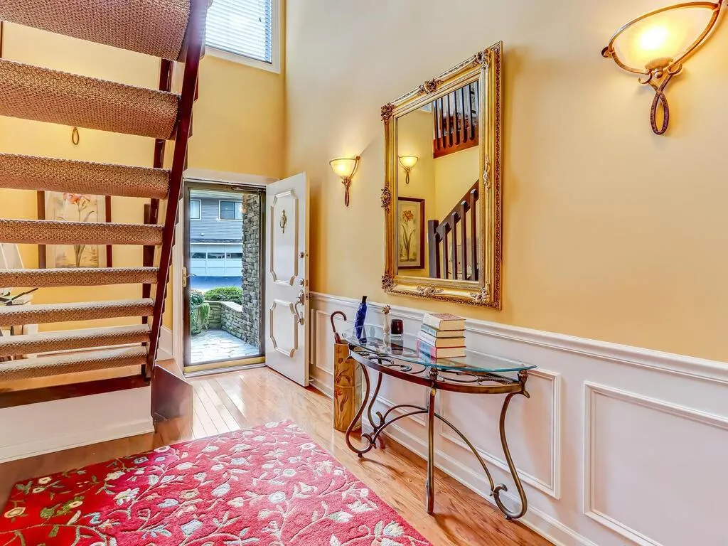 4 Basswood Circle, Atlanta, Georgia 30328, 3 Bedrooms Bedrooms, ,2 BathroomsBathrooms,Residential,Sold,4 Basswood Circle,6956396
