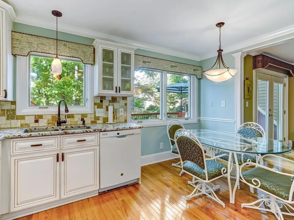 4 Basswood Circle, Atlanta, Georgia 30328, 3 Bedrooms Bedrooms, ,2 BathroomsBathrooms,Residential,Sold,4 Basswood Circle,6956396