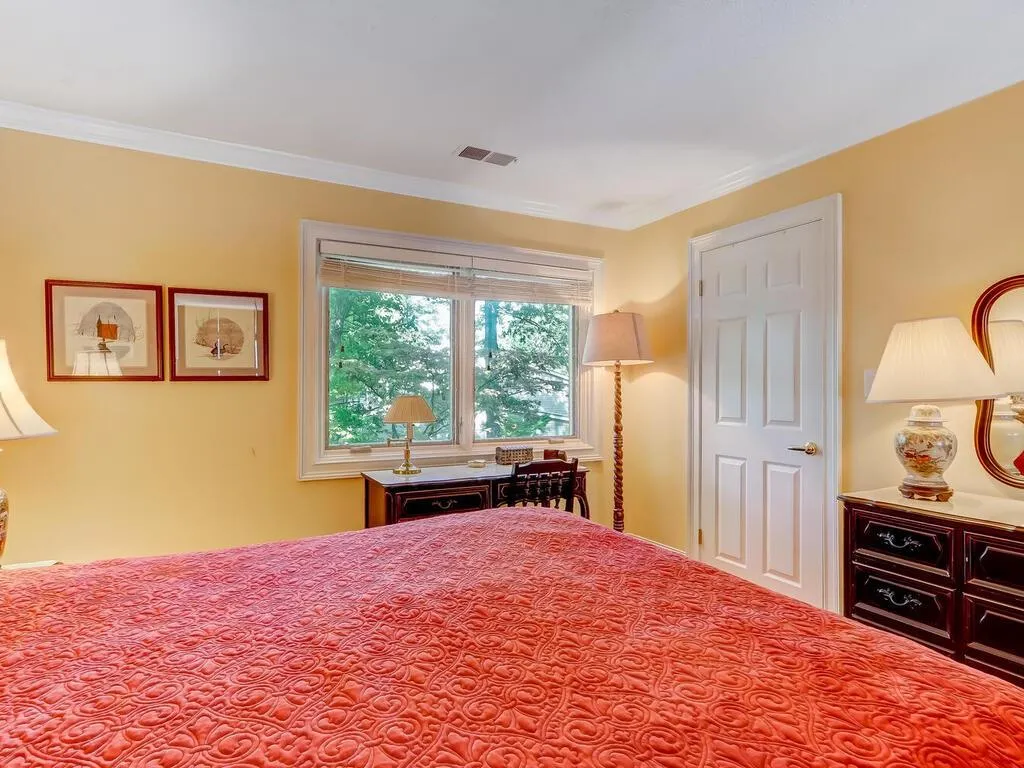 4 Basswood Circle, Atlanta, Georgia 30328, 3 Bedrooms Bedrooms, ,2 BathroomsBathrooms,Residential,Sold,4 Basswood Circle,6956396