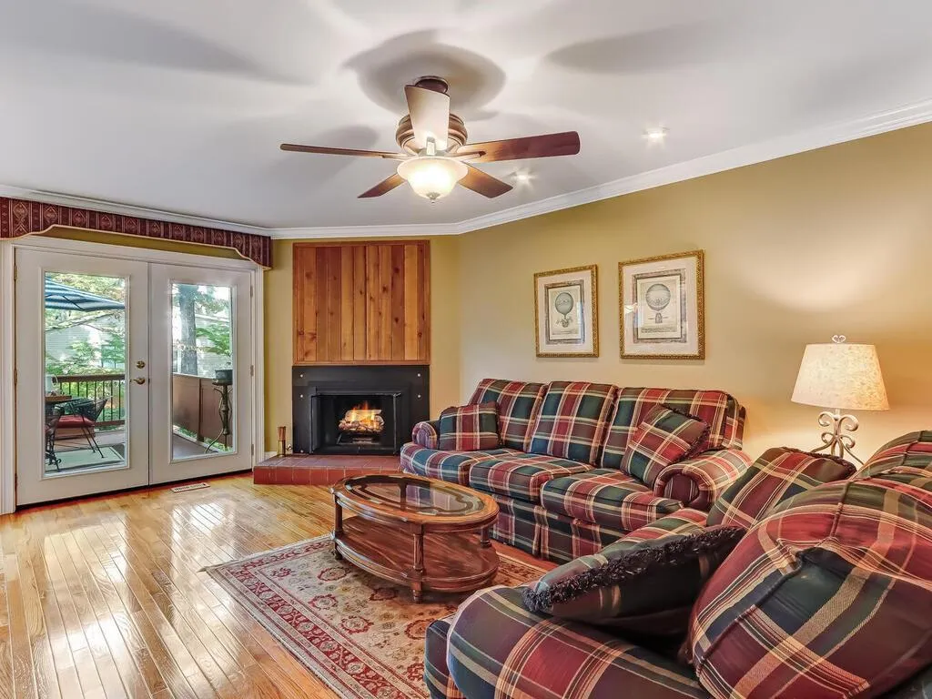 4 Basswood Circle, Atlanta, Georgia 30328, 3 Bedrooms Bedrooms, ,2 BathroomsBathrooms,Residential,Sold,4 Basswood Circle,6956396