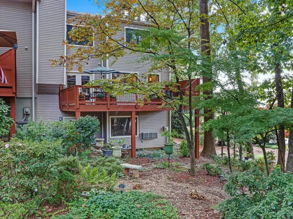 4 Basswood Circle, Atlanta, Georgia 30328, 3 Bedrooms Bedrooms, ,2 BathroomsBathrooms,Residential,Sold,4 Basswood Circle,6956396