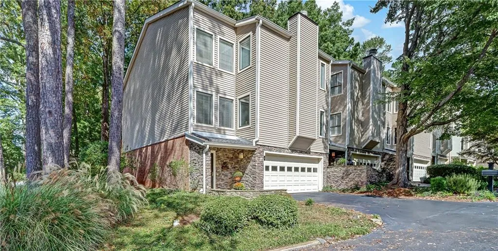 4 Basswood Circle, Atlanta, Georgia 30328, 3 Bedrooms Bedrooms, ,2 BathroomsBathrooms,Residential,Sold,4 Basswood Circle,6956396