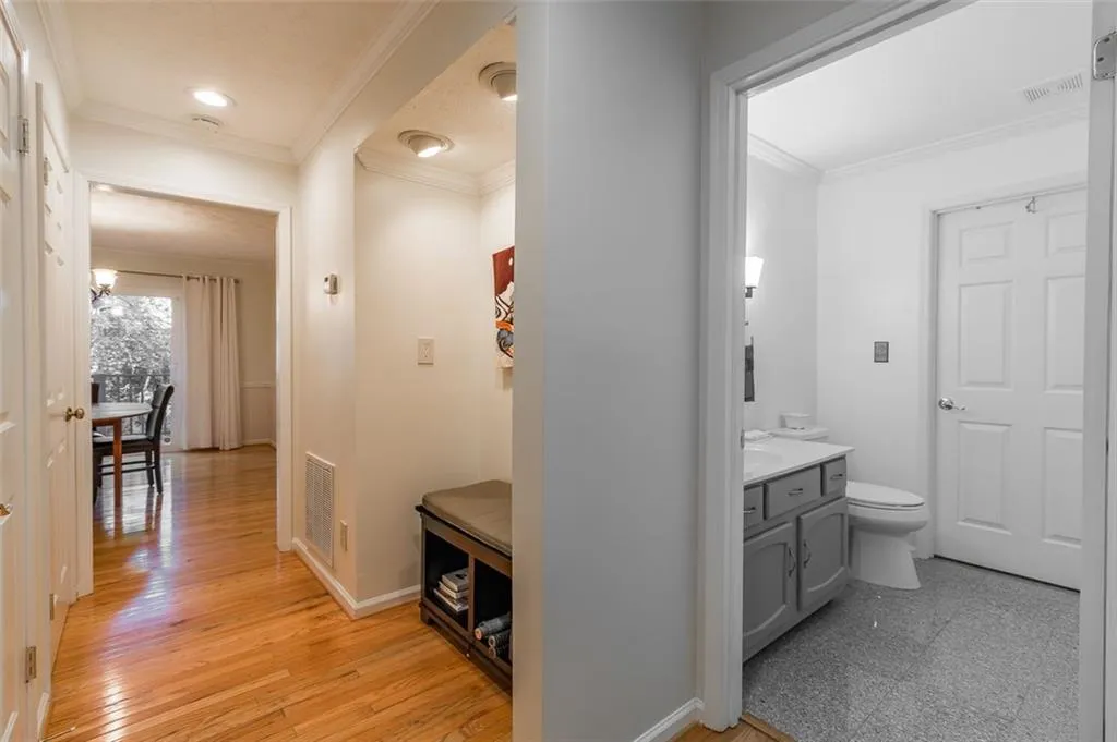 277 The South Chace, Sandy Springs, Georgia 30328, 3 Bedrooms Bedrooms, ,2 BathroomsBathrooms,Residential,Sold,277 The South Chace,7479040