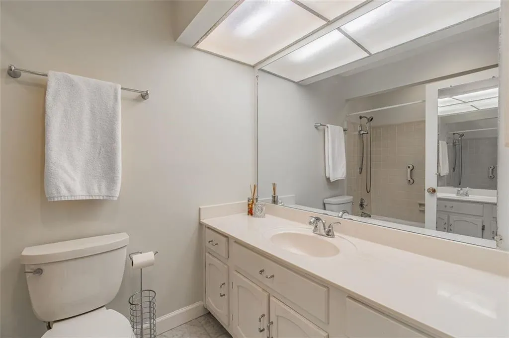 277 The South Chace, Sandy Springs, Georgia 30328, 3 Bedrooms Bedrooms, ,2 BathroomsBathrooms,Residential,Sold,277 The South Chace,7479040