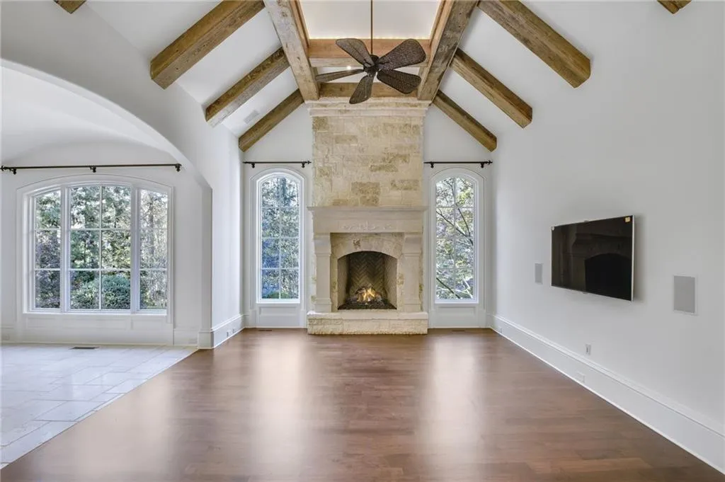 Keeping/great room with fireplace Keeping/great room with fireplace