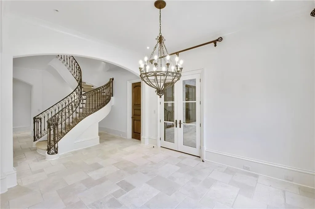 Direct exterior access Direct exterior access