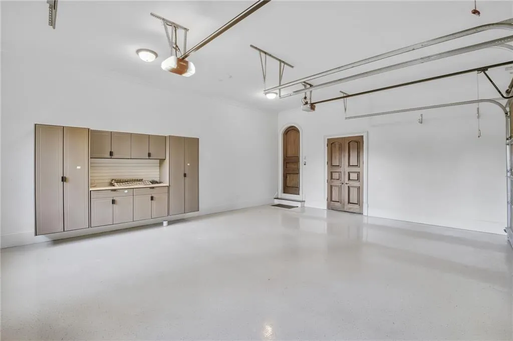 Side A built-in work area Side A built-in work area