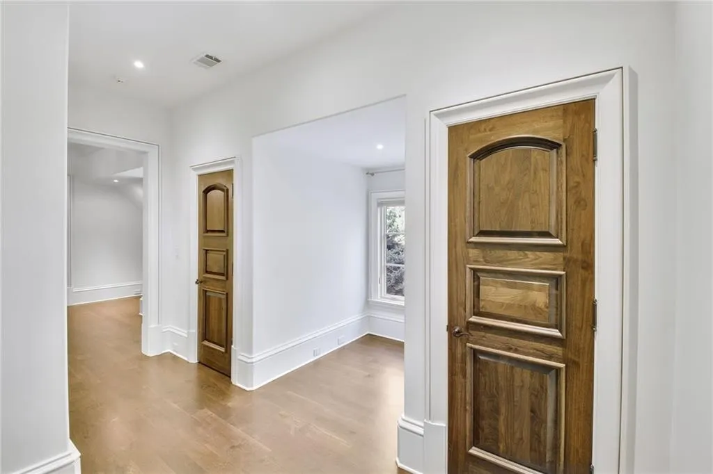 Turn this into a cozy reading nook. Wonderful storage options throughout Turn this into a cozy reading nook. Wonderful storage options throughout