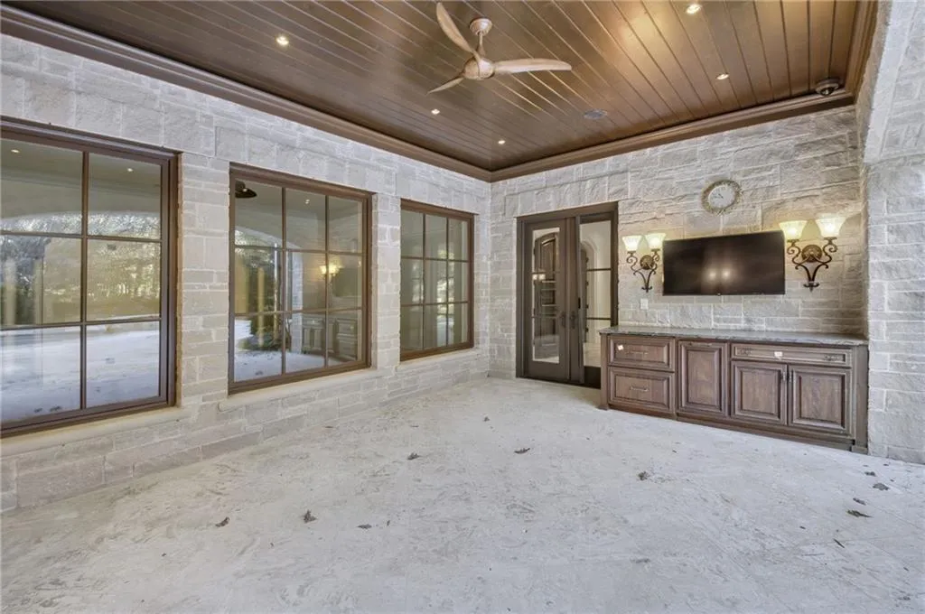 5250 London Drive, Atlanta, Georgia 30327, 6 Bedrooms Bedrooms, ,6 BathroomsBathrooms,Residential,Sold,5250 London Drive,7486401 5250 London Drive, Atlanta, Georgia 30327, 6 Bedrooms Bedrooms, ,6 BathroomsBathrooms,Residential,Sold,5250 London Drive,7486401