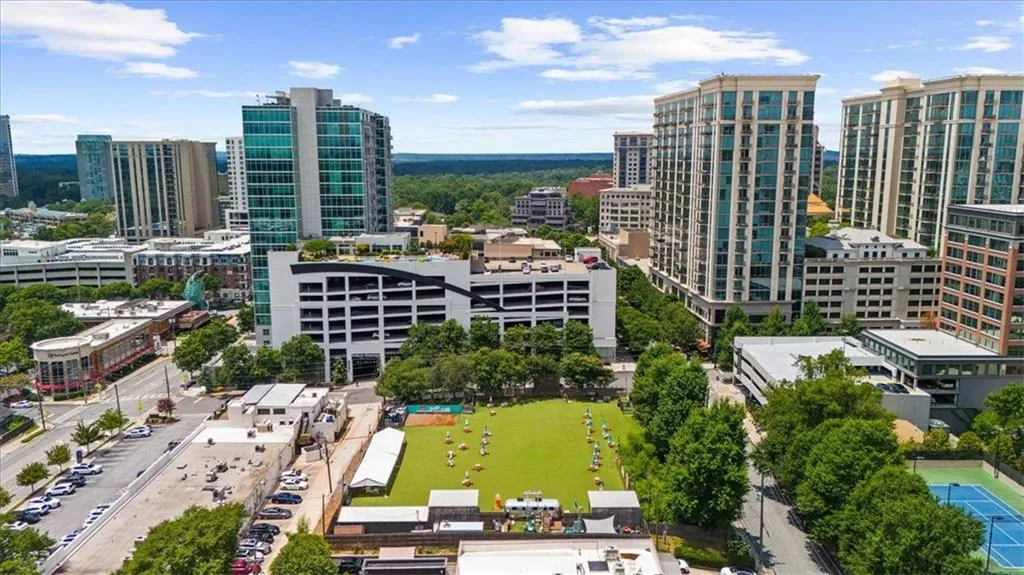250 Pharr Road Ne Unit 413, Atlanta, Georgia 30305, 2 Bedrooms Bedrooms, ,2 BathroomsBathrooms,Residential,For Sale,250 Pharr Road Ne Unit 413,7630054
