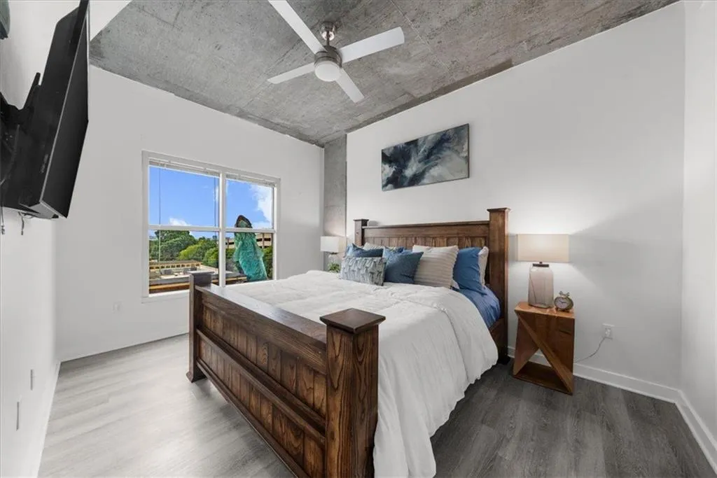 250 Pharr Road Ne Unit 413, Atlanta, Georgia 30305, 2 Bedrooms Bedrooms, ,2 BathroomsBathrooms,Residential,For Sale,250 Pharr Road Ne Unit 413,7630054