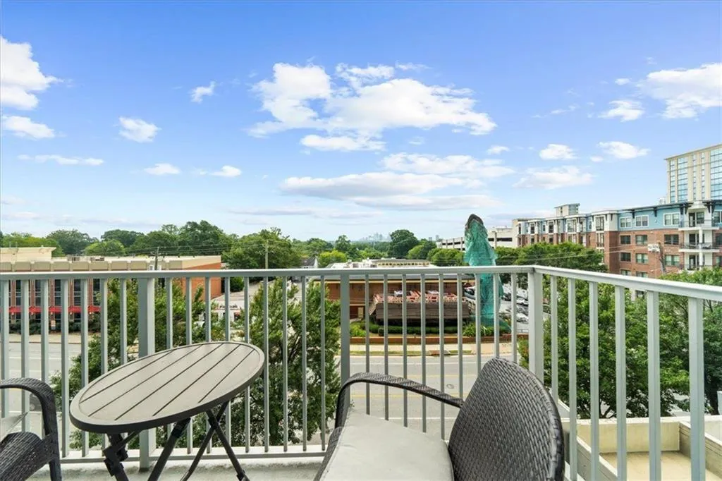 250 Pharr Road Ne Unit 413, Atlanta, Georgia 30305, 2 Bedrooms Bedrooms, ,2 BathroomsBathrooms,Residential,For Sale,250 Pharr Road Ne Unit 413,7630054
