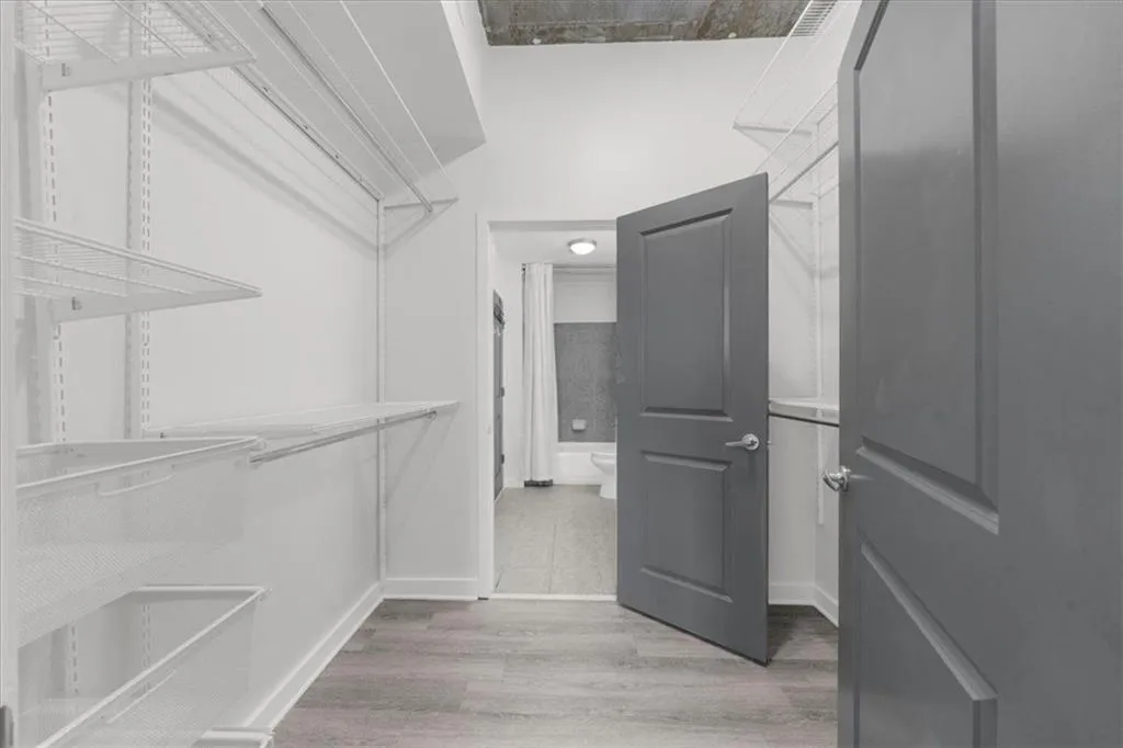 250 Pharr Road Ne Unit 413, Atlanta, Georgia 30305, 2 Bedrooms Bedrooms, ,2 BathroomsBathrooms,Residential,For Sale,250 Pharr Road Ne Unit 413,7630054