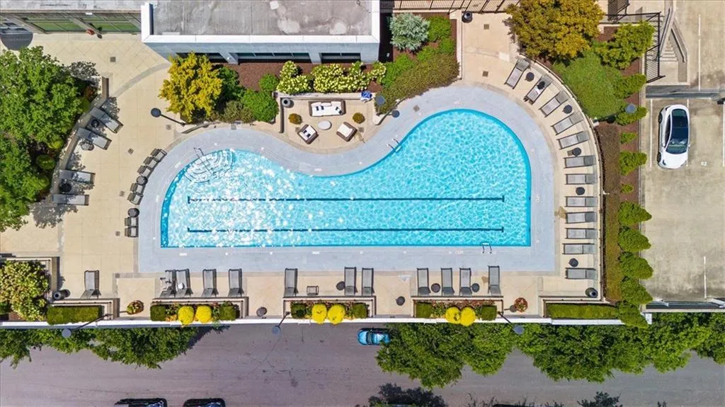 250 Pharr Road Ne Unit 413, Atlanta, Georgia 30305, 2 Bedrooms Bedrooms, ,2 BathroomsBathrooms,Residential,For Sale,250 Pharr Road Ne Unit 413,7630054