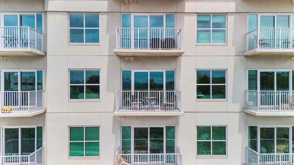250 Pharr Road Ne Unit 413, Atlanta, Georgia 30305, 2 Bedrooms Bedrooms, ,2 BathroomsBathrooms,Residential,For Sale,250 Pharr Road Ne Unit 413,7630054