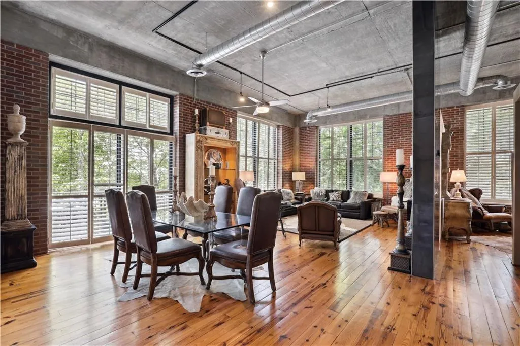 6105 Blue Stone Road Unit 203, Atlanta, Georgia 30328, 2 Bedrooms Bedrooms, ,2 BathroomsBathrooms,Residential,Sold,6105 Blue Stone Road Unit 203,7071345