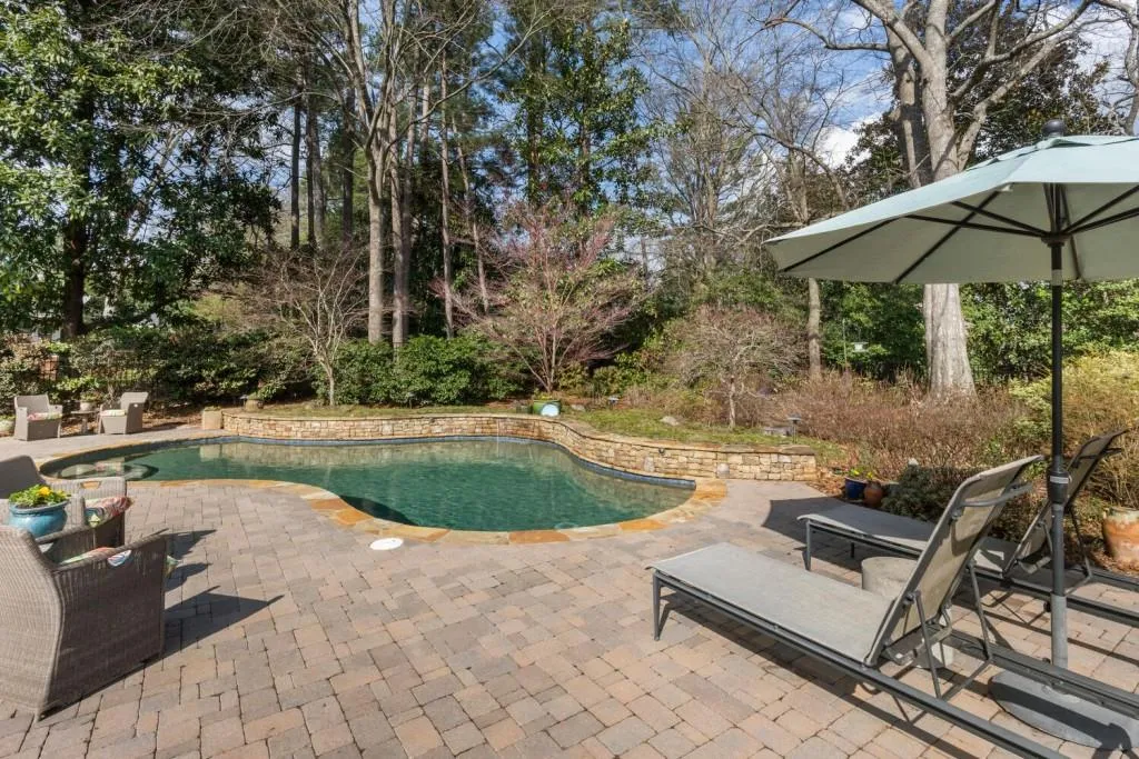 4725 Cherrywood Lane, Atlanta, Georgia 30342, 4 Bedrooms Bedrooms, ,3 BathroomsBathrooms,Residential,Sold,4725 Cherrywood Lane,7178121