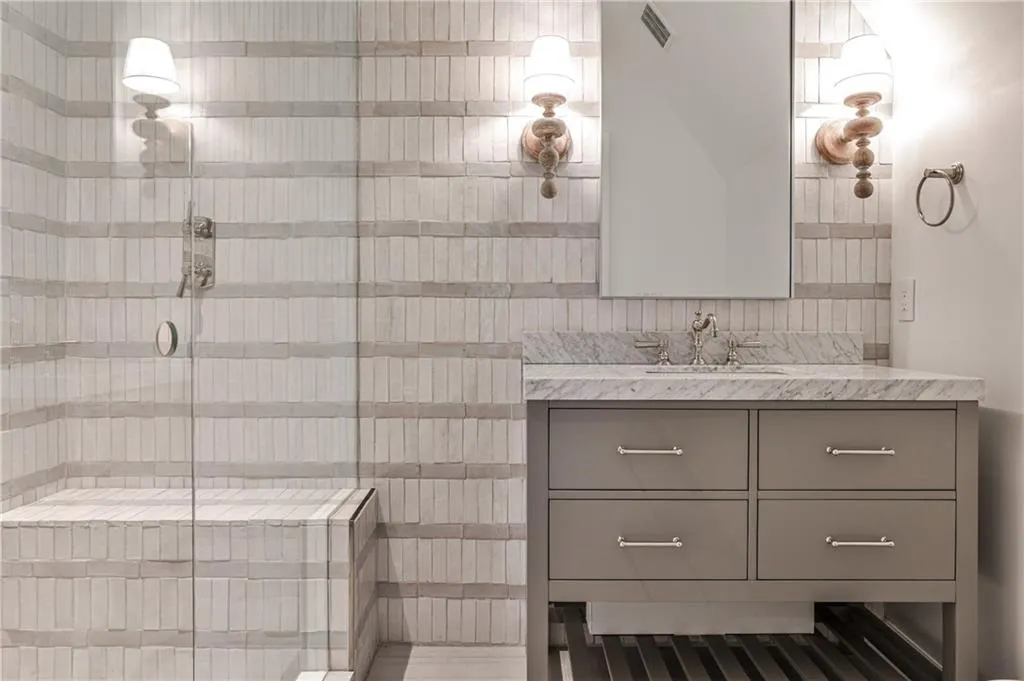 Upstairs Bathroom