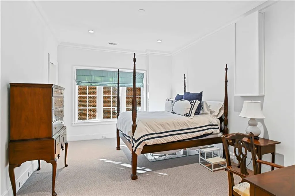 Terrace level ensuite bedroom