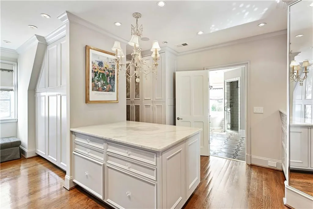 369 Pine Tree Drive Ne, Atlanta, Georgia 30305, 6 Bedrooms Bedrooms, 0 ,7 BathroomsBathrooms,Residential,For Sale,369 Pine Tree Drive Ne,7784940