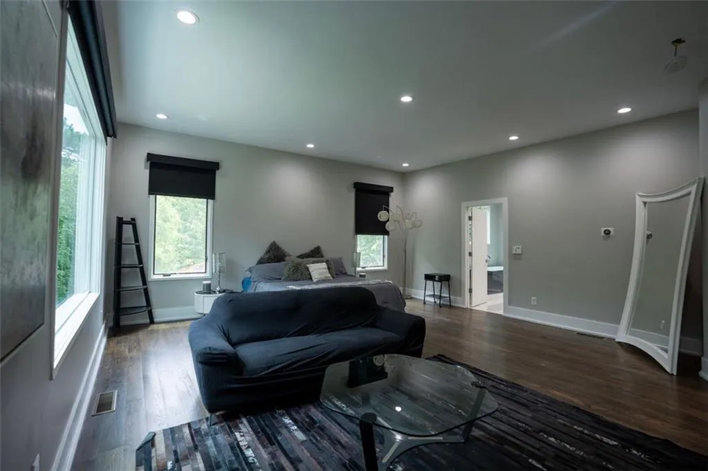 1099 Vista Trail Ne, Atlanta, Georgia 30324, 5 Bedrooms Bedrooms, ,5 BathroomsBathrooms,Residential,For Sale,1099 Vista Trail Ne,7633044
