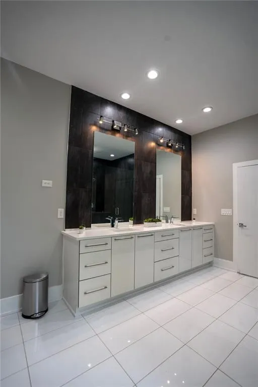 1099 Vista Trail Ne, Atlanta, Georgia 30324, 5 Bedrooms Bedrooms, ,5 BathroomsBathrooms,Residential,For Sale,1099 Vista Trail Ne,7633044