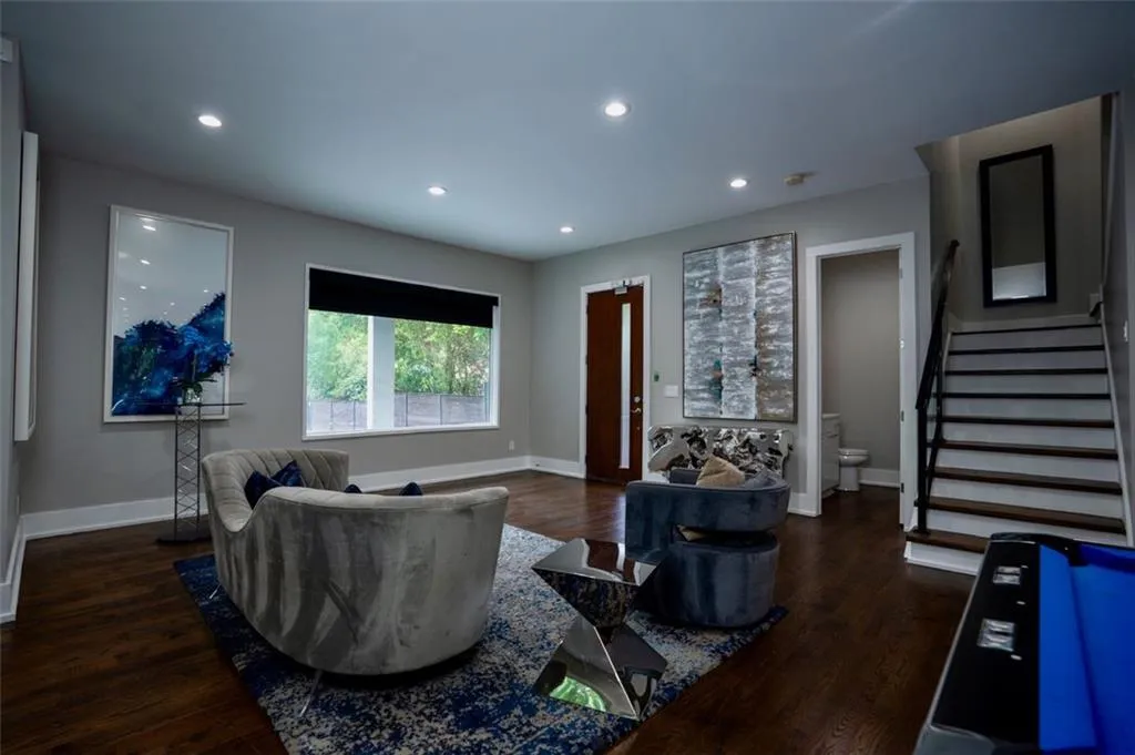 1099 Vista Trail Ne, Atlanta, Georgia 30324, 5 Bedrooms Bedrooms, ,5 BathroomsBathrooms,Residential,For Sale,1099 Vista Trail Ne,7633044