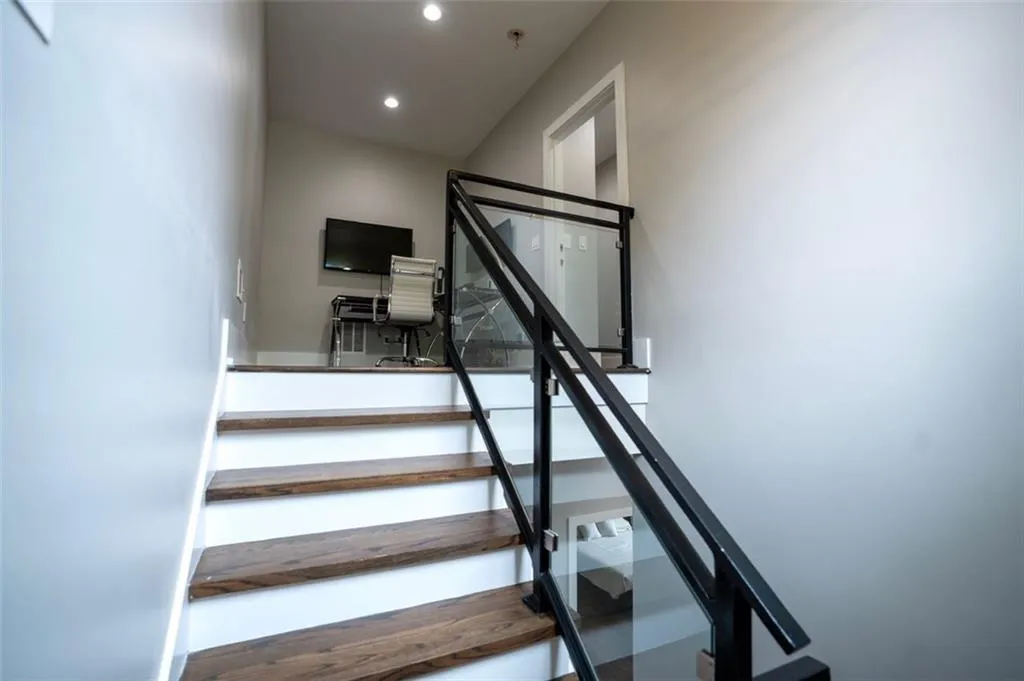 1099 Vista Trail Ne, Atlanta, Georgia 30324, 5 Bedrooms Bedrooms, ,5 BathroomsBathrooms,Residential,For Sale,1099 Vista Trail Ne,7633044