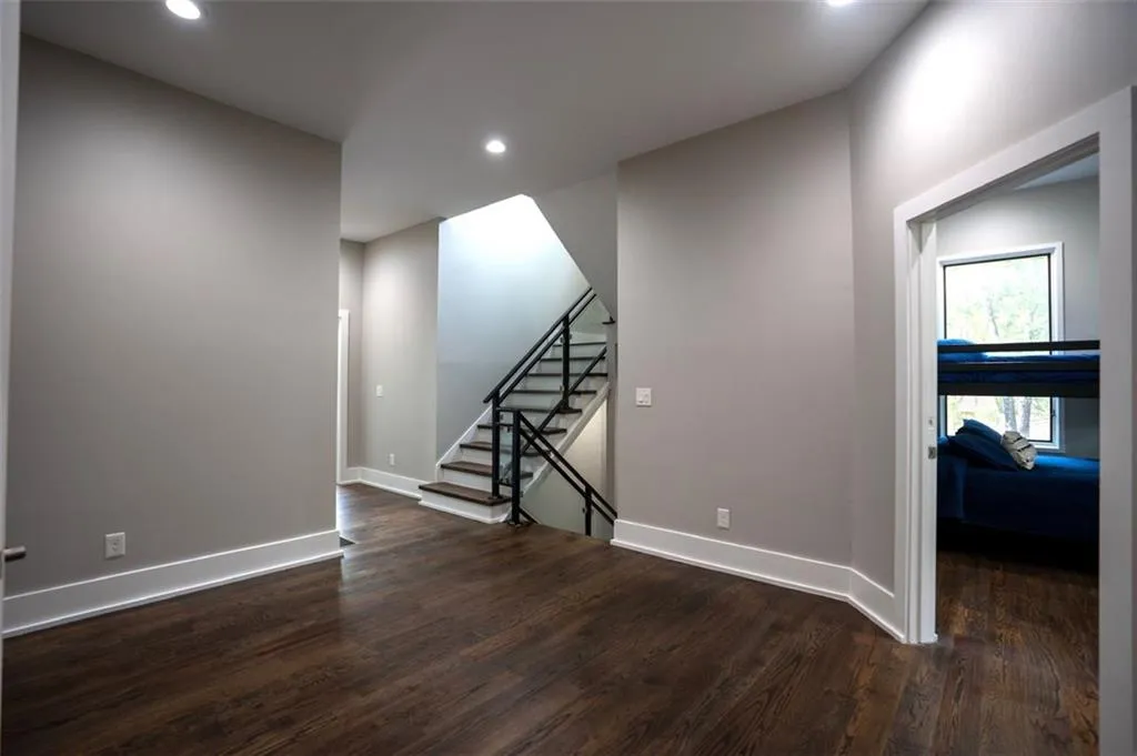 1099 Vista Trail Ne, Atlanta, Georgia 30324, 5 Bedrooms Bedrooms, ,5 BathroomsBathrooms,Residential,For Sale,1099 Vista Trail Ne,7633044