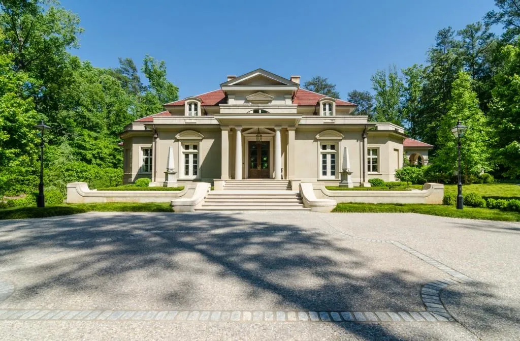 4327 E Conway Drive, Atlanta, Georgia 30327, 5 Bedrooms Bedrooms, ,5 BathroomsBathrooms,Residential,Sold,4327 E Conway Drive,5800648