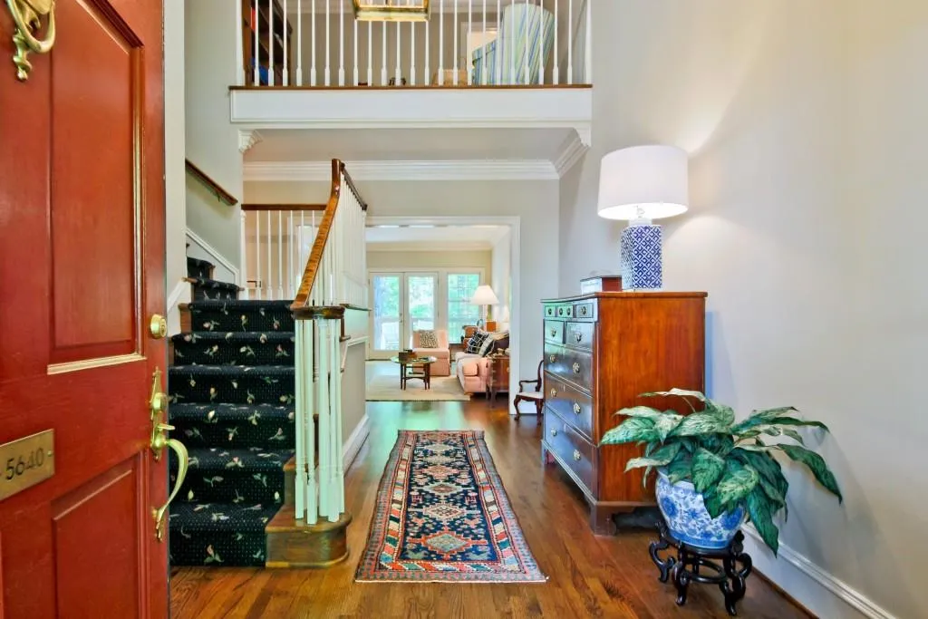 5640 River Oaks Place, Sandy Springs, Georgia 30327, 3 Bedrooms Bedrooms, ,2 BathroomsBathrooms,Residential,Sold,5640 River Oaks Place,5678716