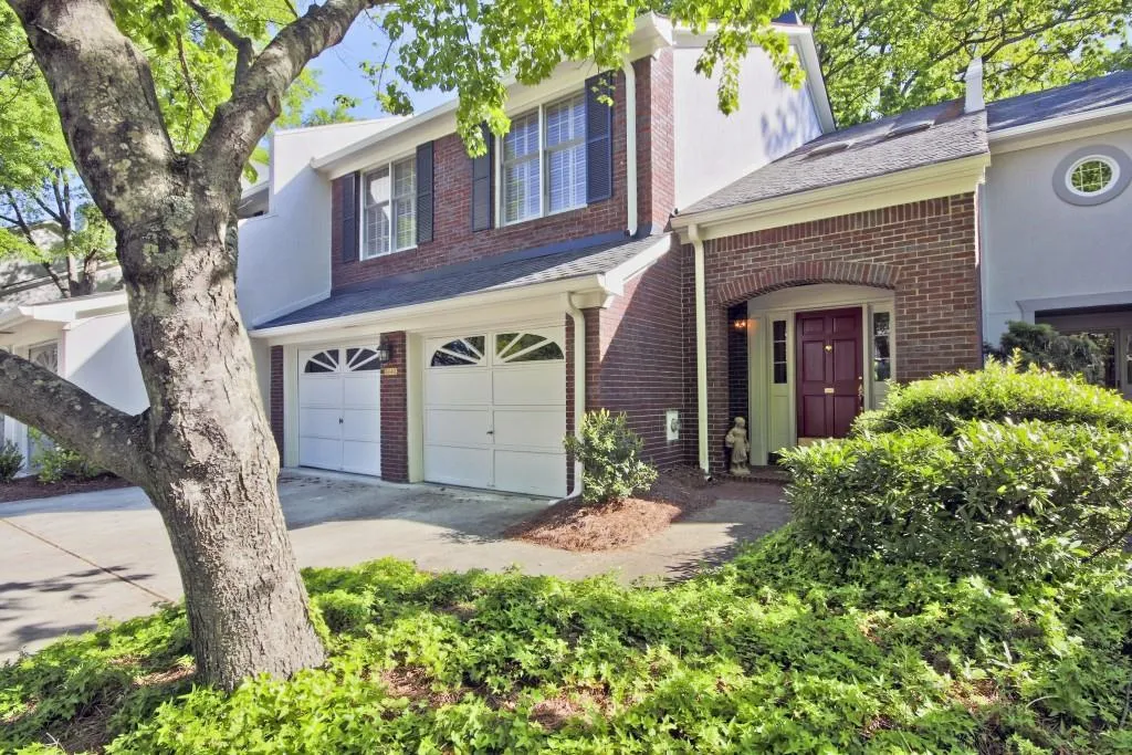 5640 River Oaks Place, Sandy Springs, Georgia 30327, 3 Bedrooms Bedrooms, ,2 BathroomsBathrooms,Residential,Sold,5640 River Oaks Place,5678716 5640 River Oaks Place, Sandy Springs, Georgia 30327, 3 Bedrooms Bedrooms, ,2 BathroomsBathrooms,Residential,Sold,5640 River Oaks Place,5678716