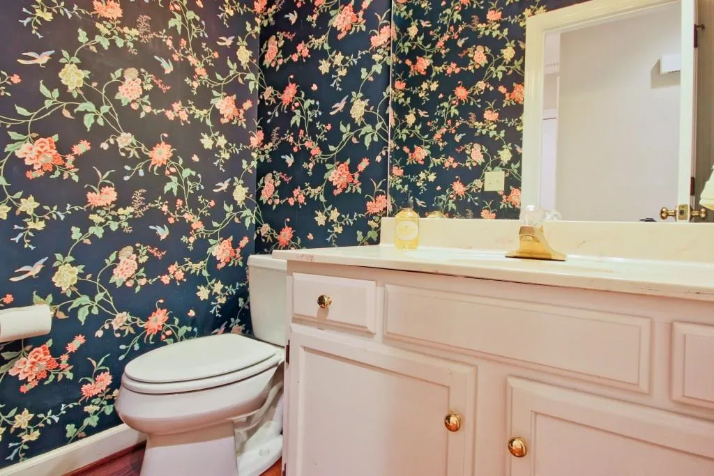 5640 River Oaks Place, Sandy Springs, Georgia 30327, 3 Bedrooms Bedrooms, ,2 BathroomsBathrooms,Residential,Sold,5640 River Oaks Place,5678716