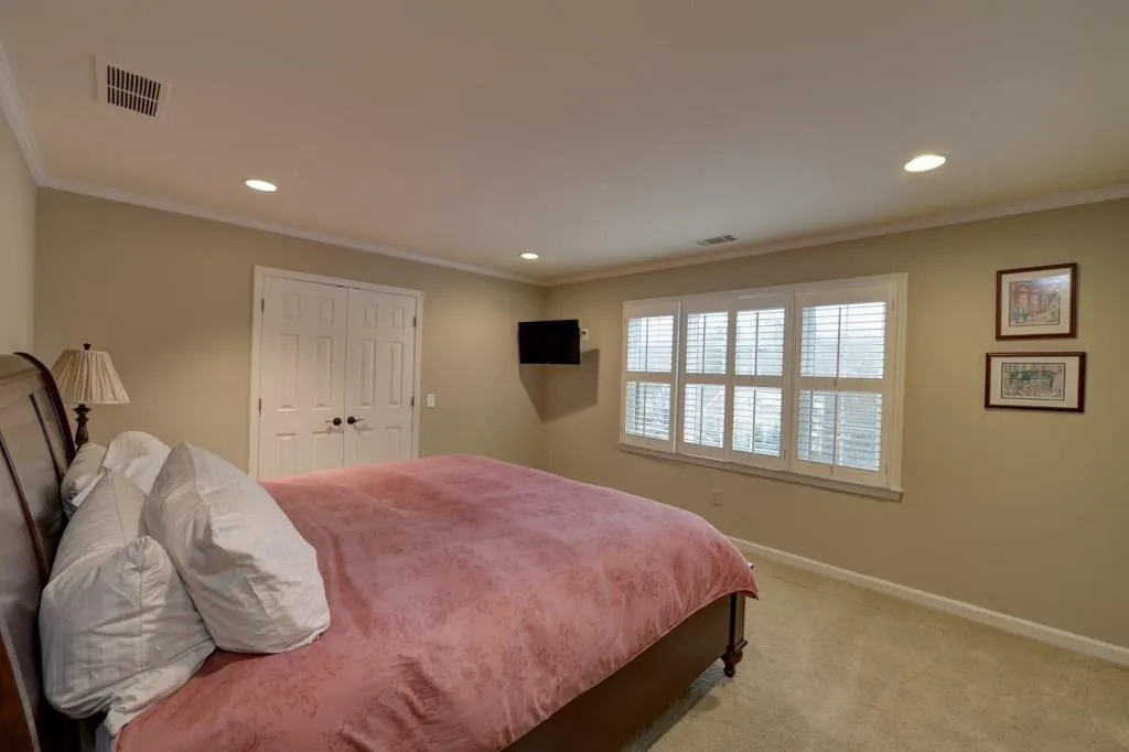 7580 Wolf Brook Drive, Sandy Springs, Georgia 30350, 5 Bedrooms Bedrooms, ,4 BathroomsBathrooms,Residential,Sold,7580 Wolf Brook Drive,5809379