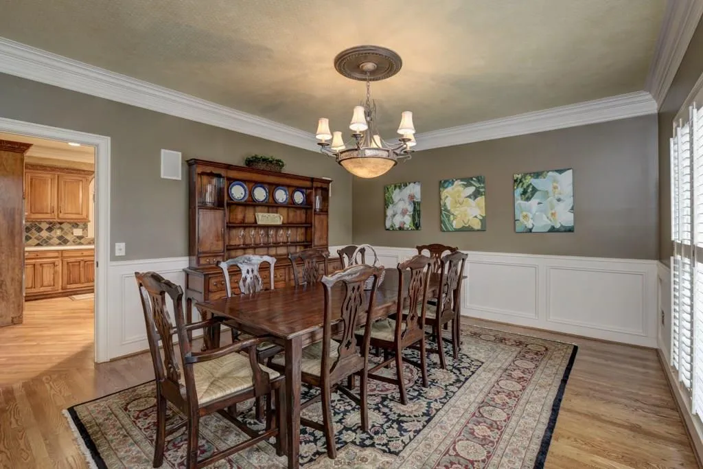 7580 Wolf Brook Drive, Sandy Springs, Georgia 30350, 5 Bedrooms Bedrooms, ,4 BathroomsBathrooms,Residential,Sold,7580 Wolf Brook Drive,5809379