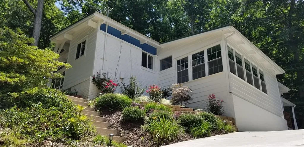 2632 Defoors Ferry Road Nw, Atlanta, Georgia 30318, 2 Bedrooms Bedrooms, ,2 BathroomsBathrooms,Residential,Sold,2632 Defoors Ferry Road Nw,6020817