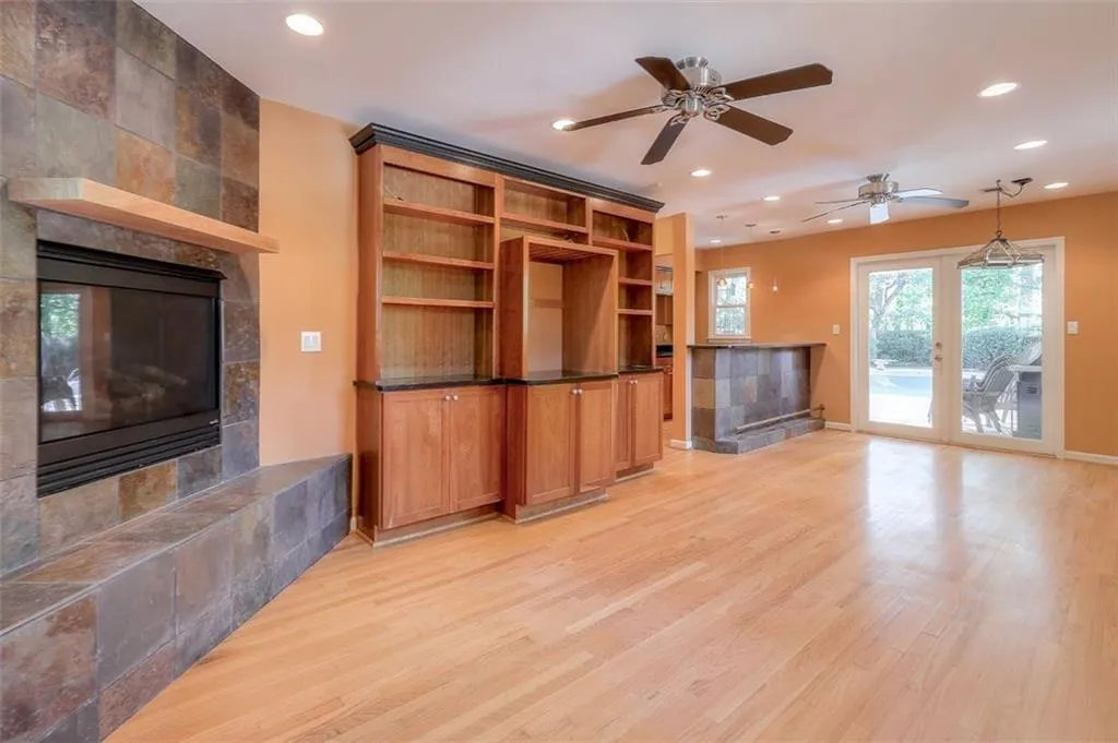 6345 Colewood Court Nw, Sandy Springs, Georgia 30328, 4 Bedrooms Bedrooms, ,3 BathroomsBathrooms,Residential,Sold,6345 Colewood Court Nw,6541556