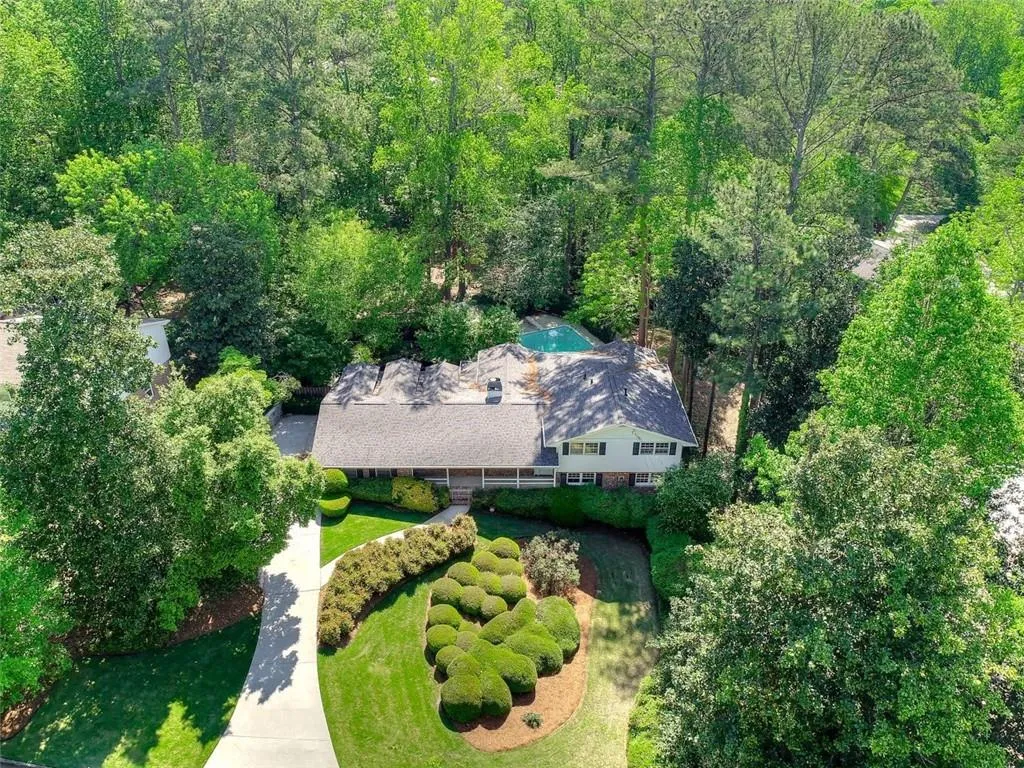 6345 Colewood Court Nw, Sandy Springs, Georgia 30328, 4 Bedrooms Bedrooms, ,3 BathroomsBathrooms,Residential,Sold,6345 Colewood Court Nw,6541556