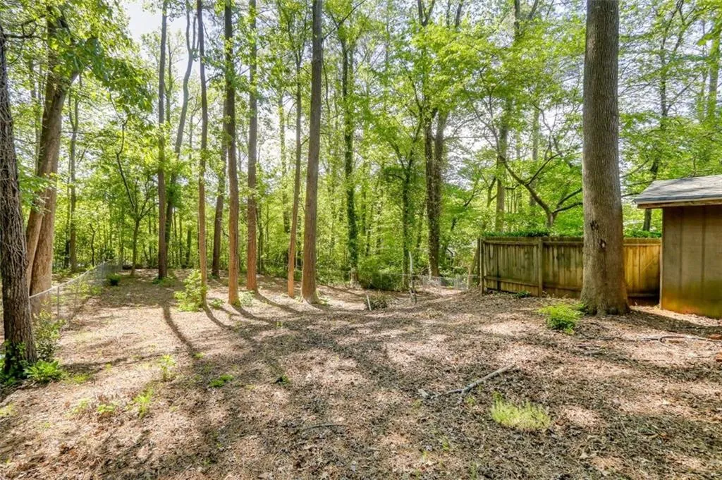 6345 Colewood Court Nw, Sandy Springs, Georgia 30328, 4 Bedrooms Bedrooms, ,3 BathroomsBathrooms,Residential,Sold,6345 Colewood Court Nw,6541556