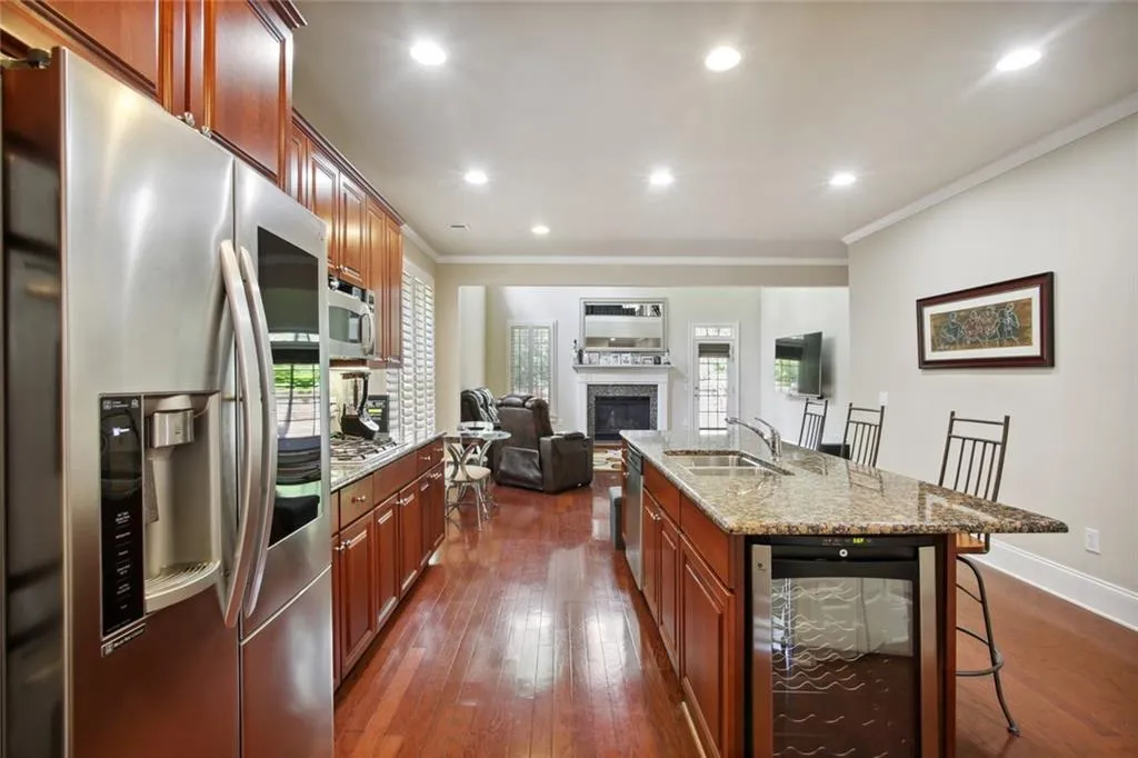 176 Mystic Court, Sandy Springs, Georgia 30342, 3 Bedrooms Bedrooms, ,3 BathroomsBathrooms,Residential,Sold,176 Mystic Court,7091032