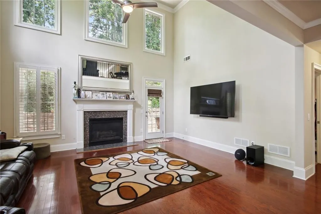 176 Mystic Court, Sandy Springs, Georgia 30342, 3 Bedrooms Bedrooms, ,3 BathroomsBathrooms,Residential,Sold,176 Mystic Court,7091032